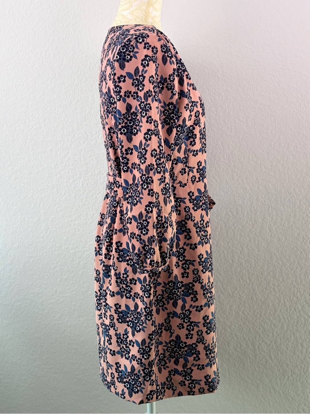 J. Crew Wrap Dress 365 Crepe Pink Plush Floral Bouquet Size 6P - Picture 11 of 14